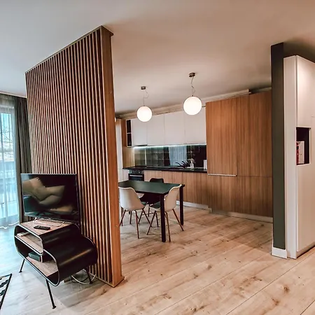 Апартаменти Luxury Haven By Iulius Mall Parking, Netflix *