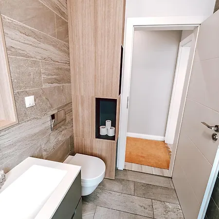 Luxury Haven By Iulius Mall Parking, Netflix