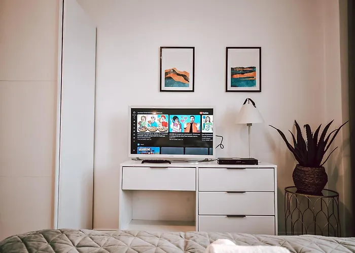 Luxury Haven By Iulius Mall Parking, Netflix Cluj-Napoca